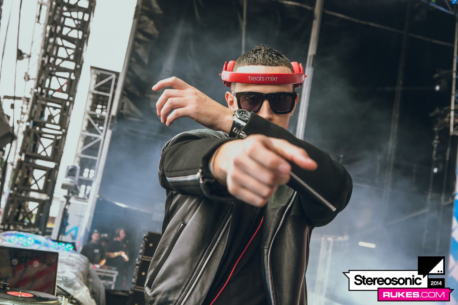 Dj Snake Live 2017 - HD Wallpaper 