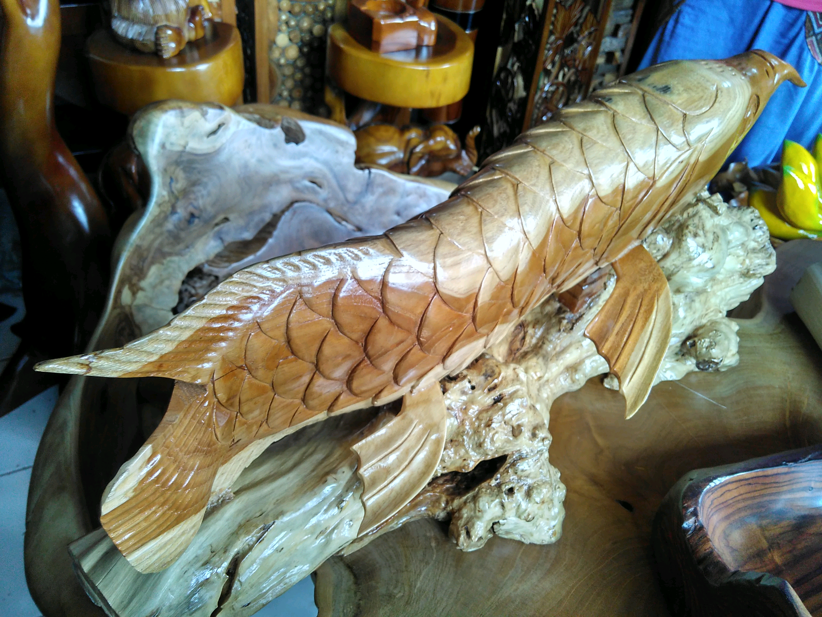 Premium Patung Ikan Arwana Jati 60 Cm - Fish - HD Wallpaper 