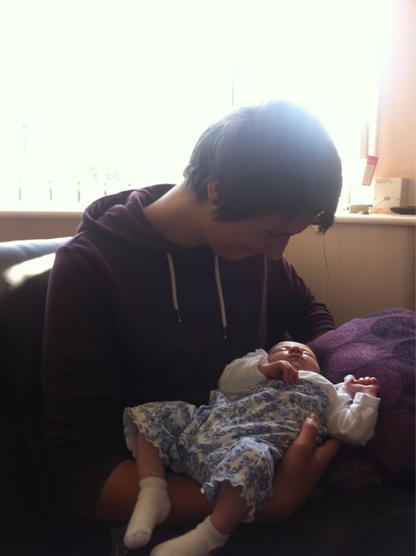 Dan Howell - Dan Howell And Baby - HD Wallpaper 