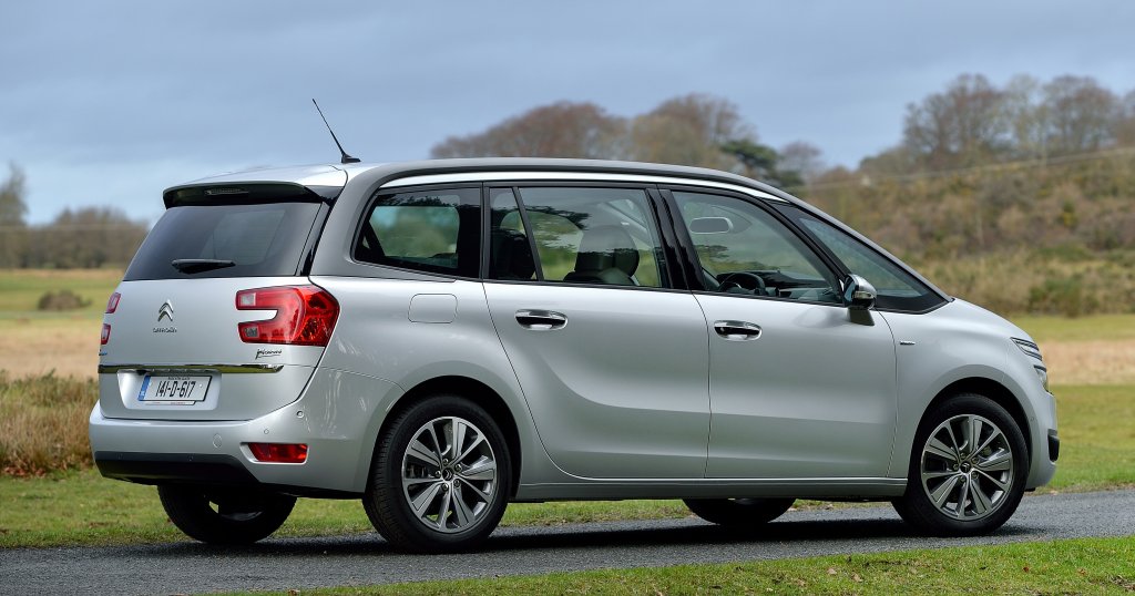 Picasso Iphone Wallpaper - Compact Sport Utility Vehicle - HD Wallpaper 