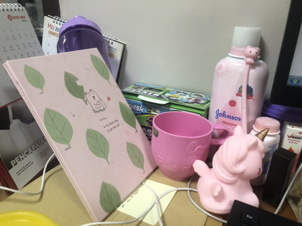 Plastic Bottle - HD Wallpaper 