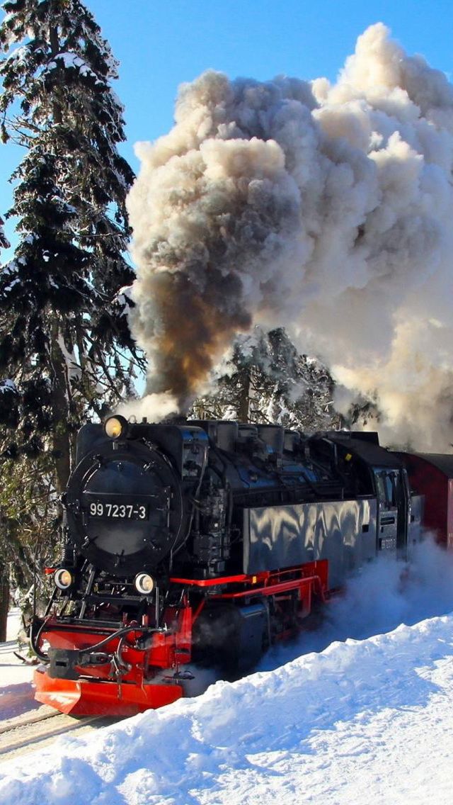 Trains In The Countryside - HD Wallpaper 