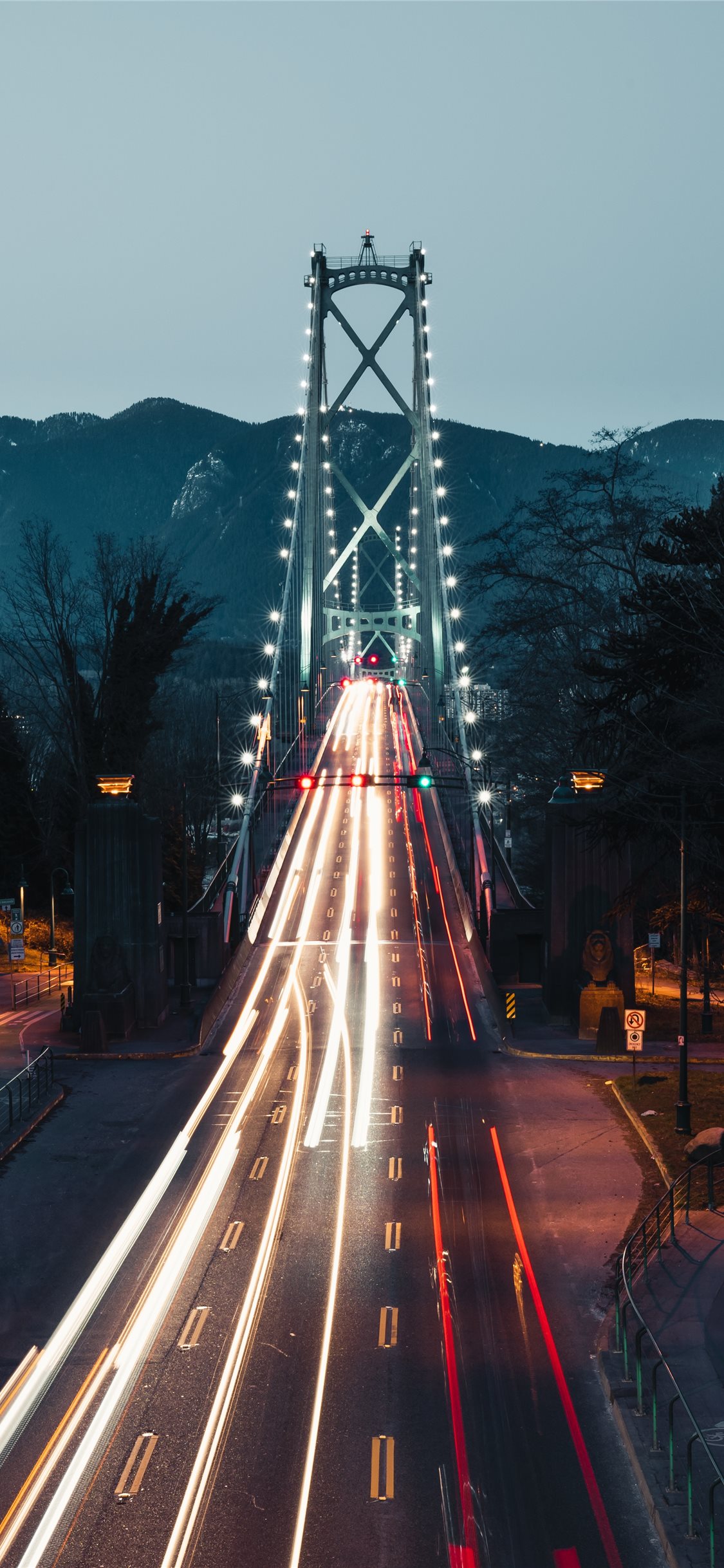 Lions Gate Bridge - HD Wallpaper 