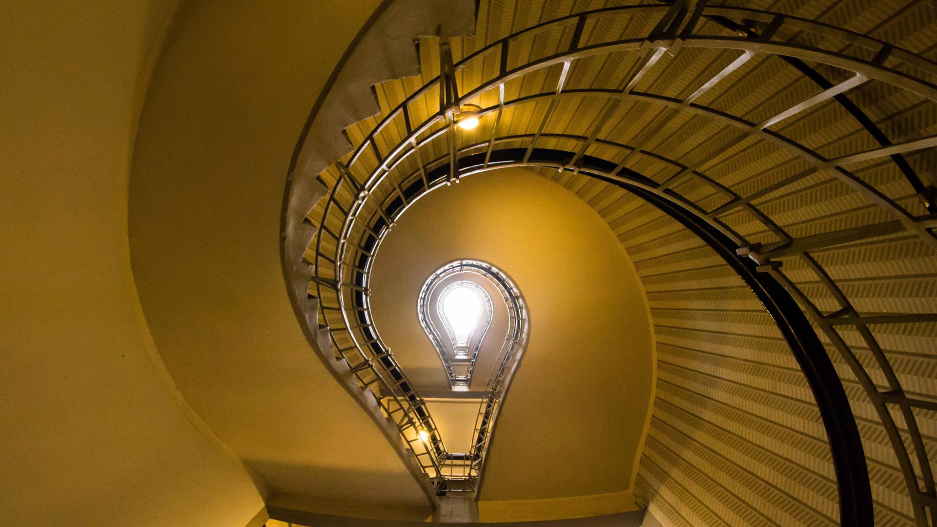 Ts, - Man Made Object Of Light - HD Wallpaper 