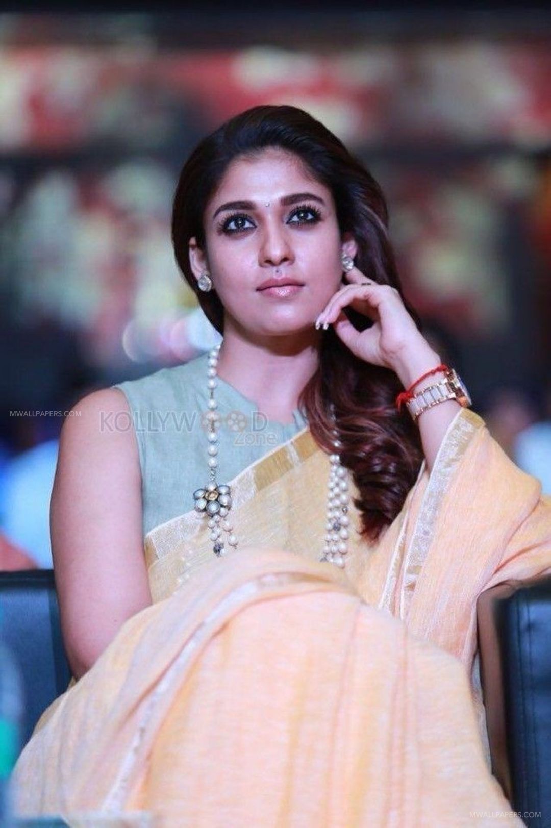 Nayanthara Hd Wallpapers (1080p, 4k) (43561) - Anushka Shetty And Nayanthara - HD Wallpaper 