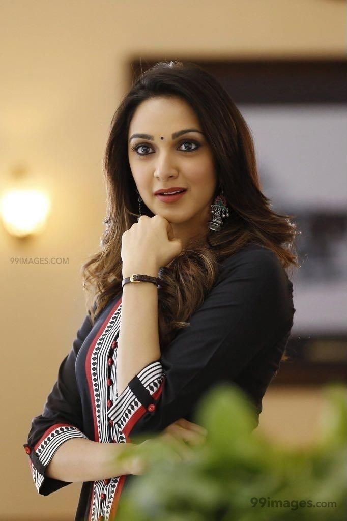 Kiara Advani Beautiful Hd Photoshoot Stills & Mobile - Kiara Advani In Bharat Ane Nenu - HD Wallpaper 