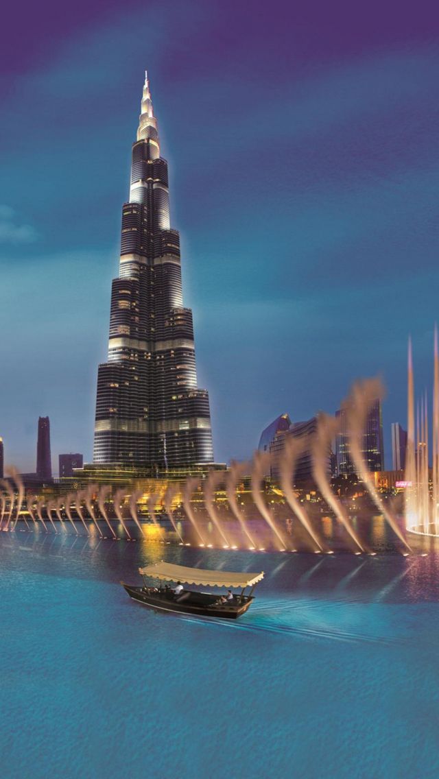 Fountains At Dubai And Burj Khalifa The Tallest Building - Old And New Dubai - HD Wallpaper 