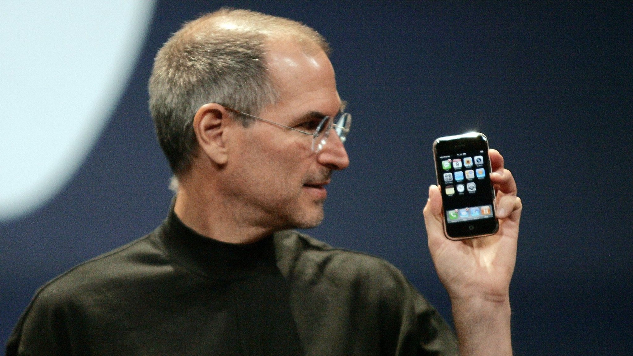 Steve Jobs Iphone 3 - HD Wallpaper 