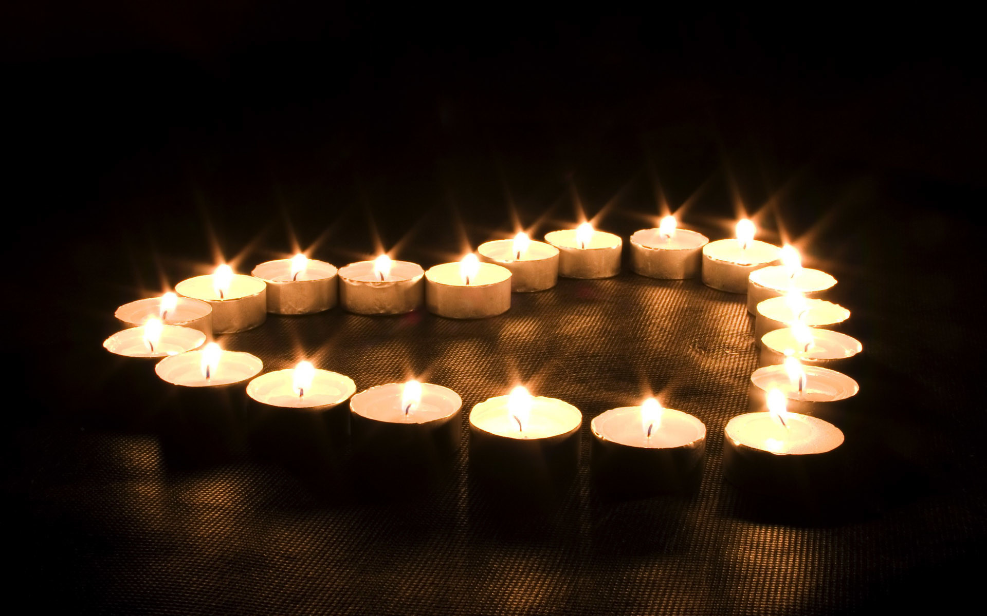 Beautiful Heart Of Candles - Rest In Peace Profile - HD Wallpaper 