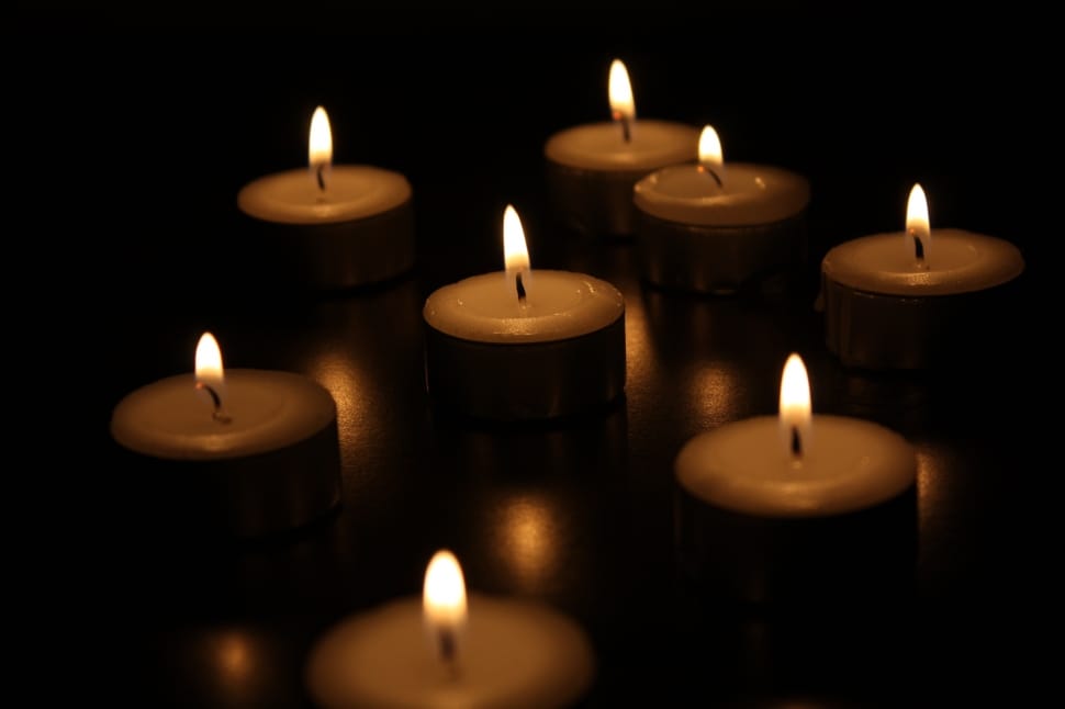 Lighted Scented Candles On Dark Room Preview - Holocaust Memorial Day 2020 - HD Wallpaper 