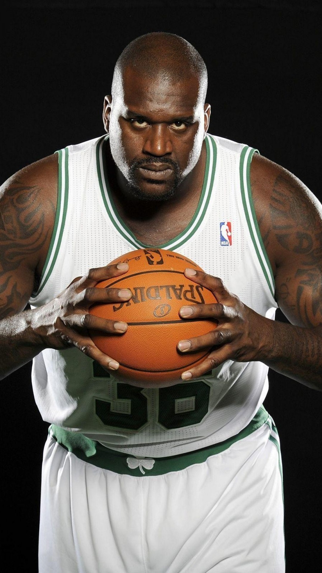 Iphone 8 Plus Boston Celtics Wallpaper - Shaquille O Neal Pose - HD Wallpaper 