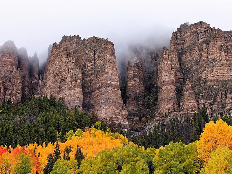 Beautiful Nature Scenery Wallpaper - Autumn Wallpaper Mountains - HD Wallpaper 