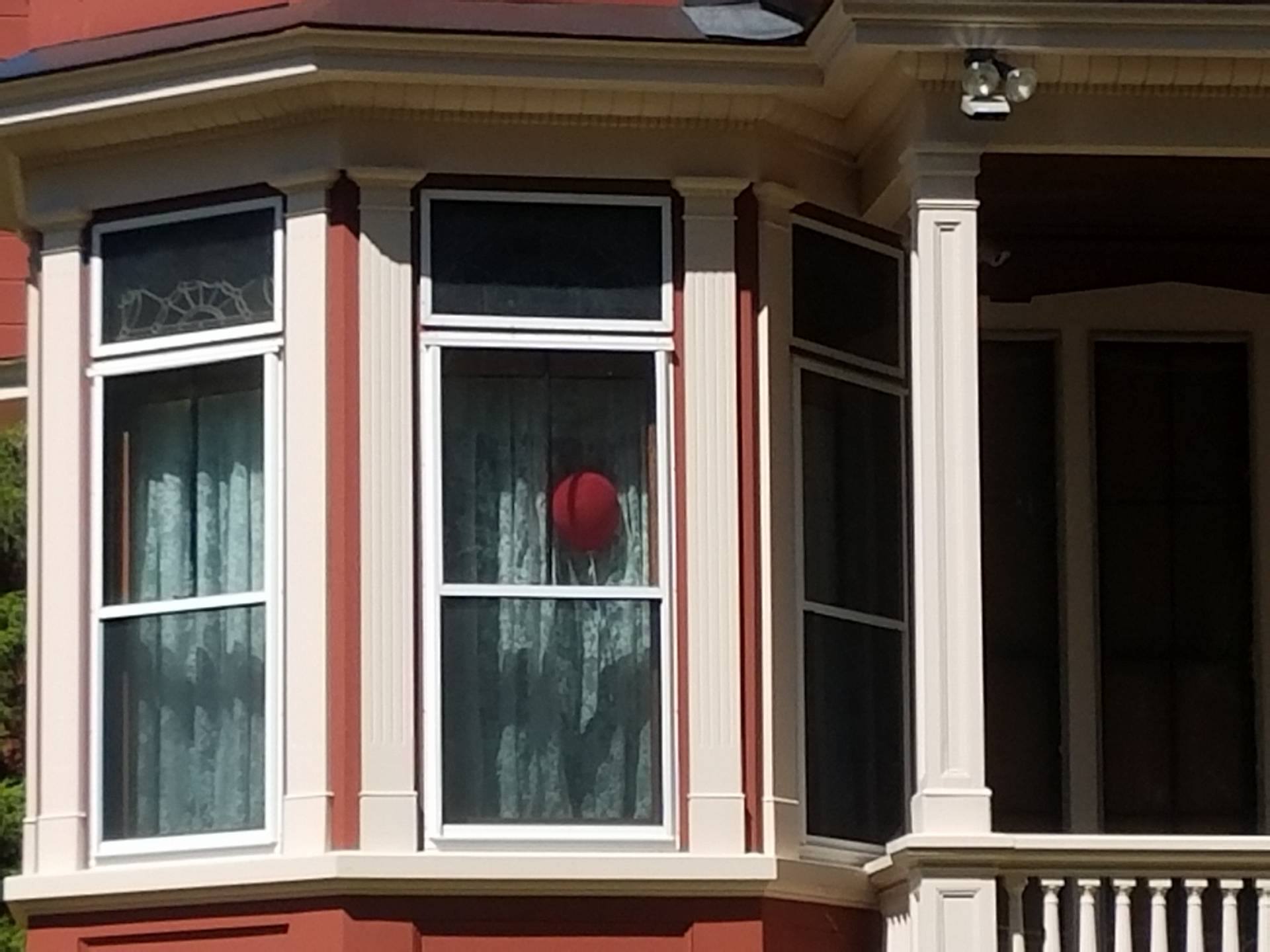 Does Stephen King Live - HD Wallpaper 