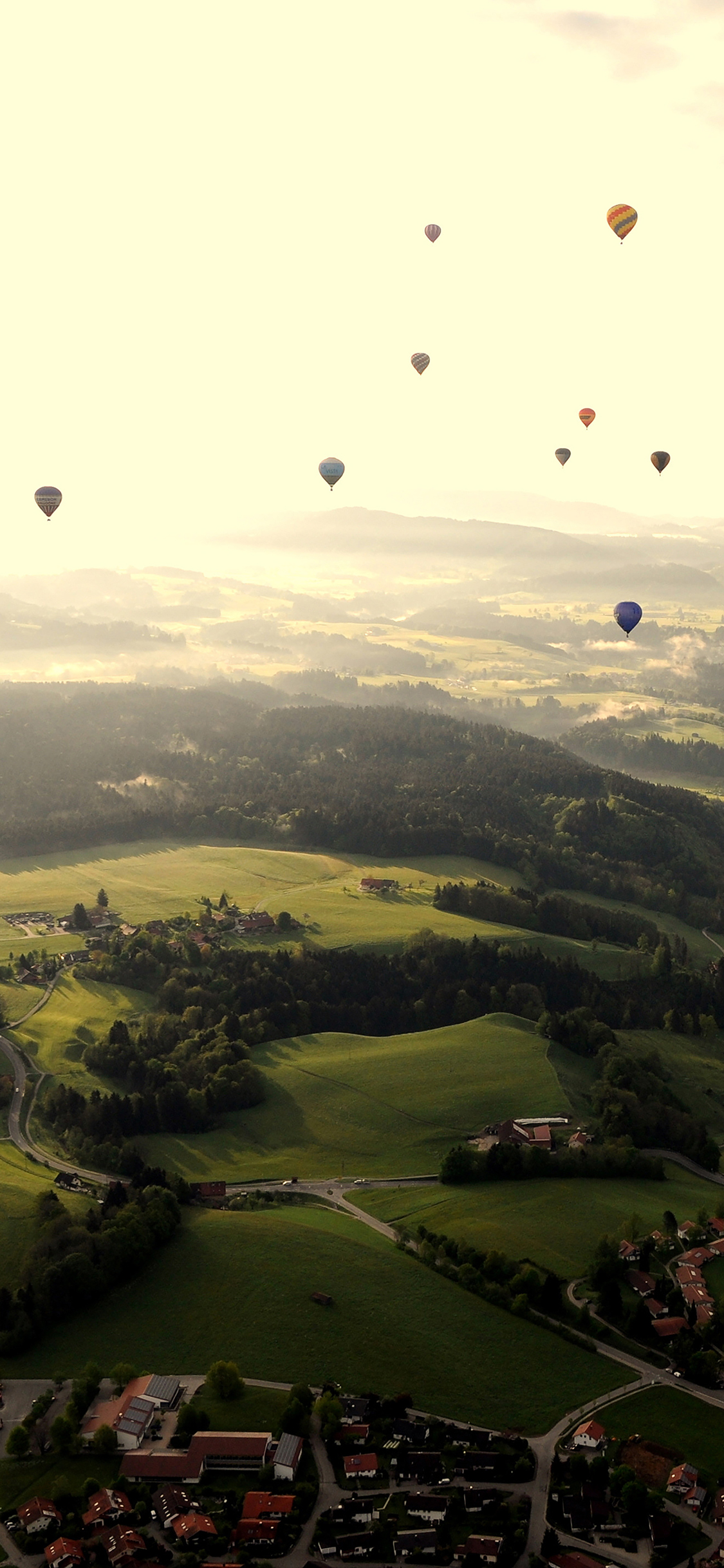 Com Apple Iphone Wallpaper Mf49 Balloon Party Green - Baden Baden Hot Air Balloon - HD Wallpaper 