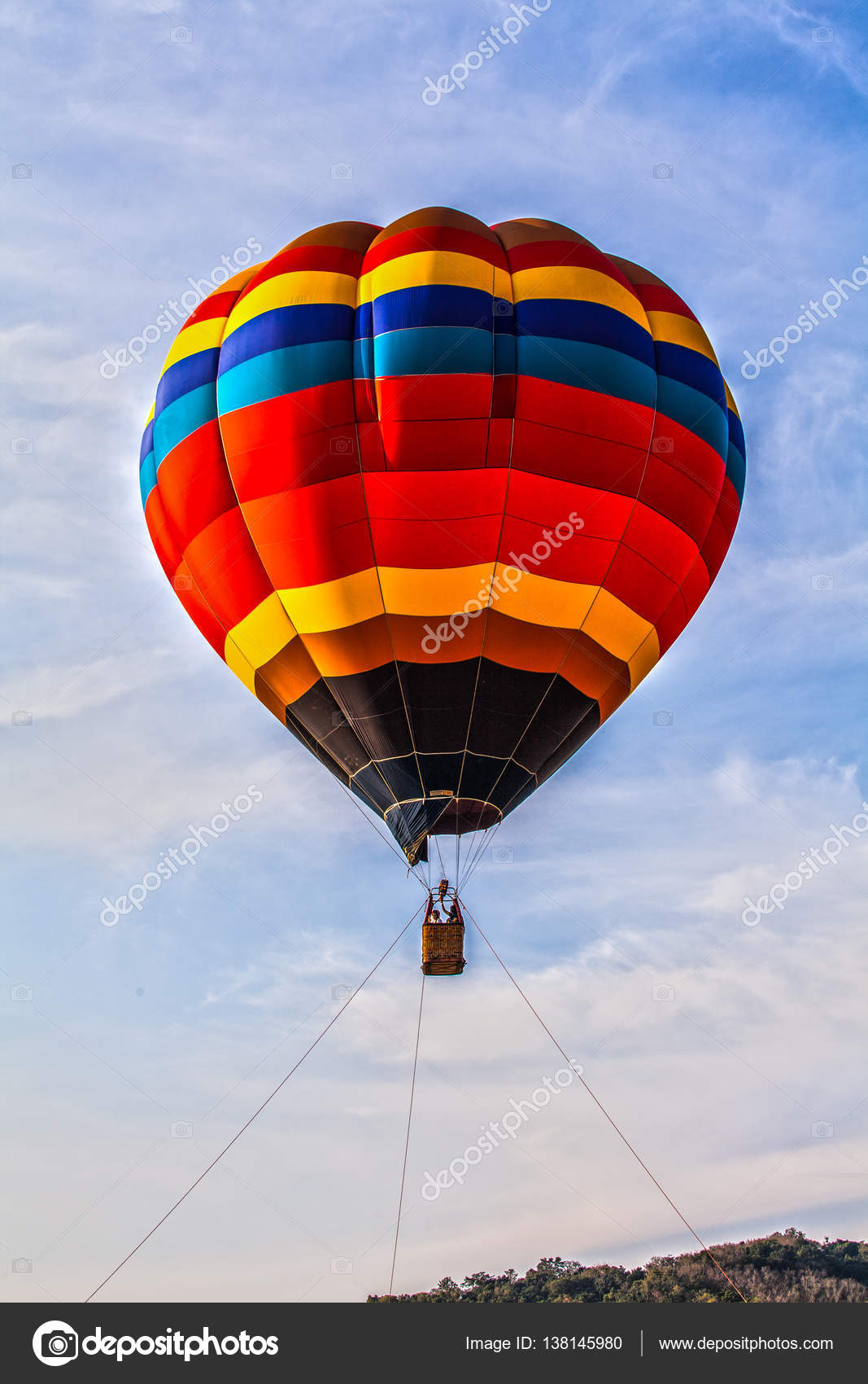 Hot Air Balloon Flying Away - HD Wallpaper 