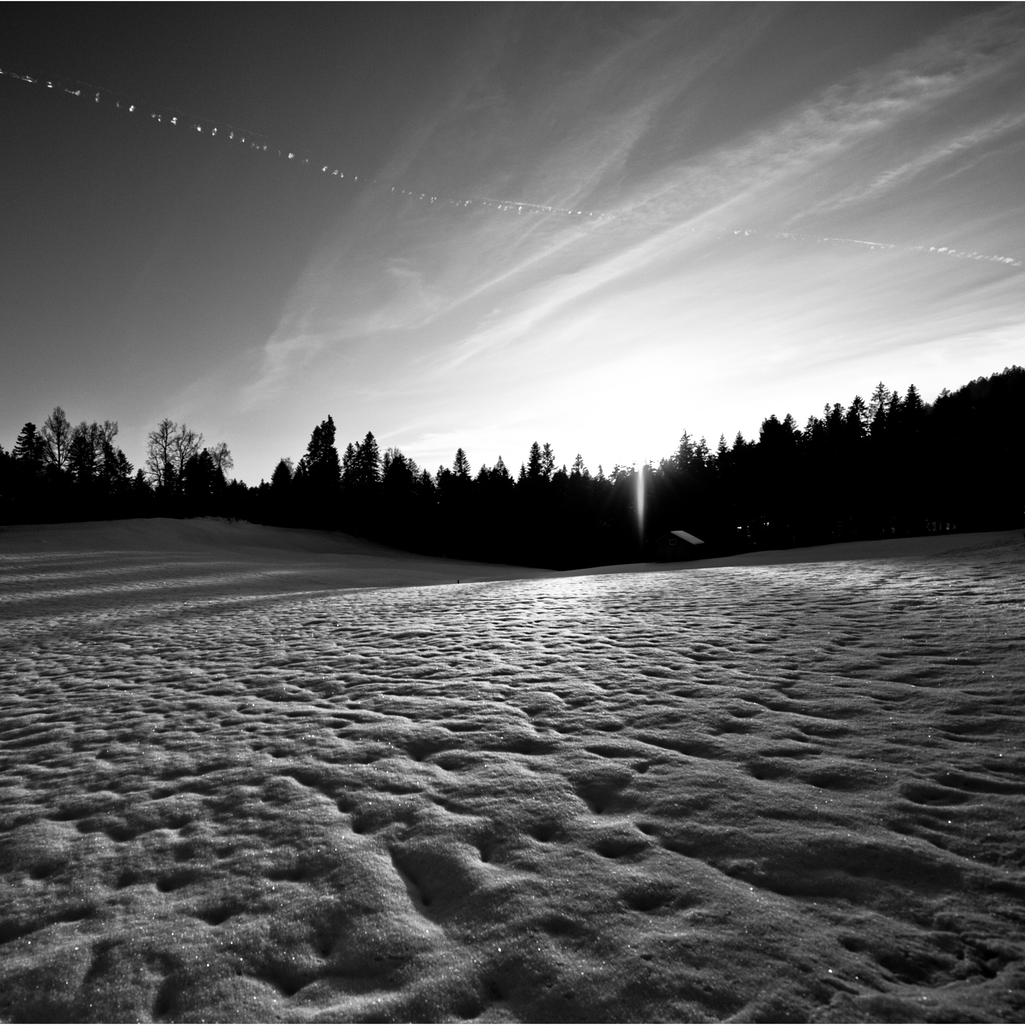 Black&white Winter Landscape Ipad Wallpaper - Gray Beach - HD Wallpaper 