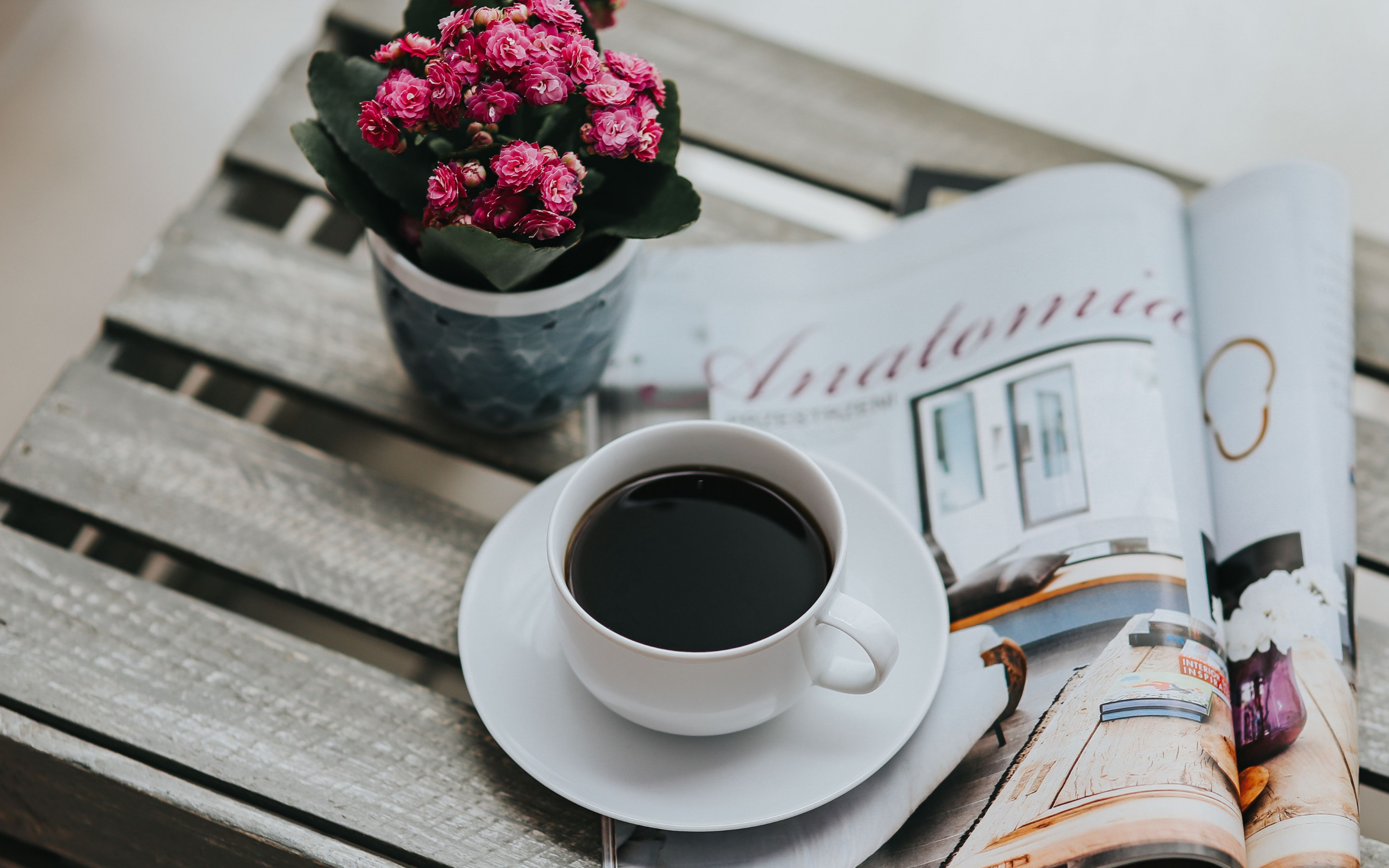 One Coffee Cup And One Magazine Wallpaper - Spring Forward And Coffee - HD Wallpaper 