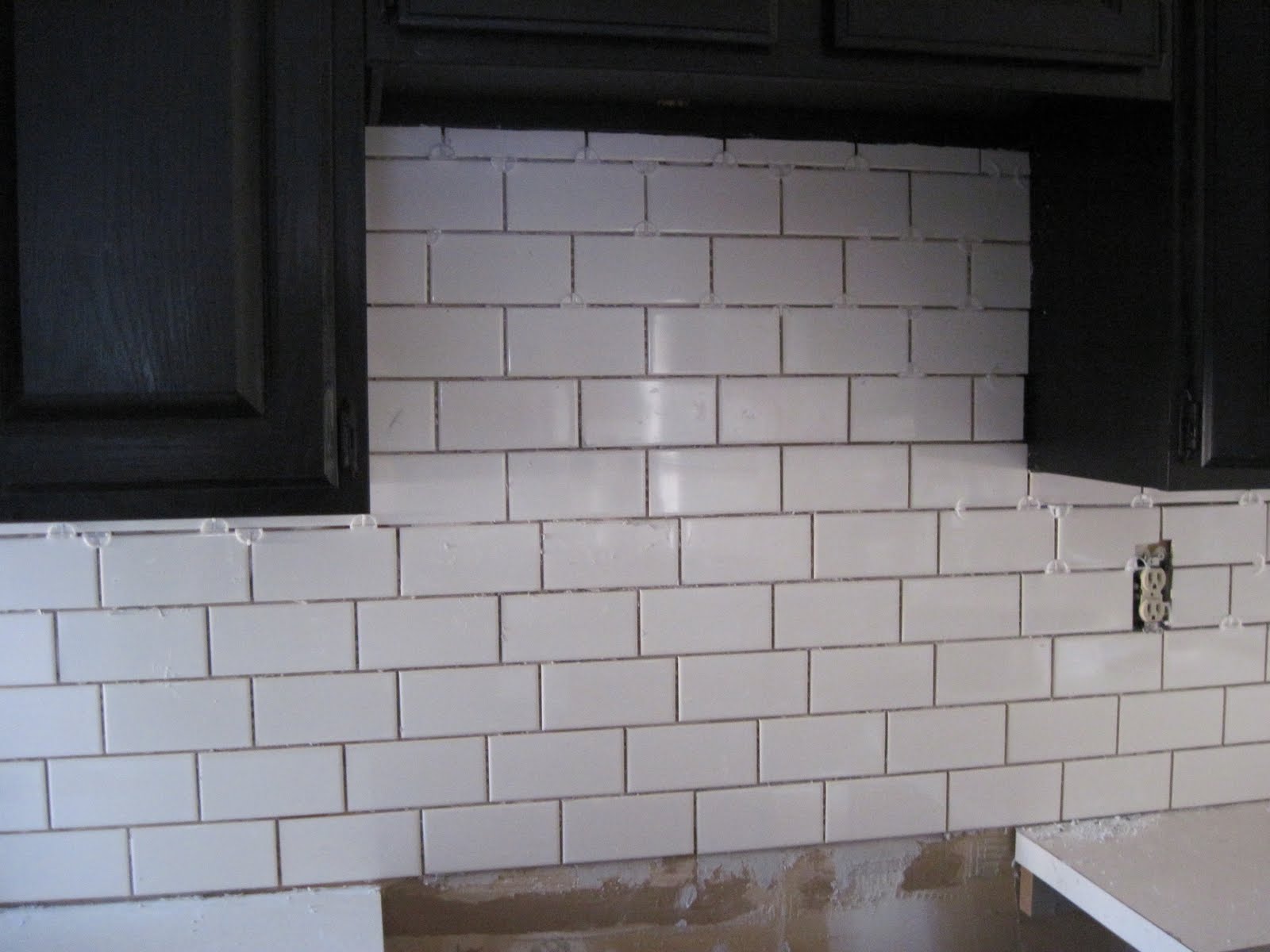 Magnolia Subway Tile Backsplash - HD Wallpaper 