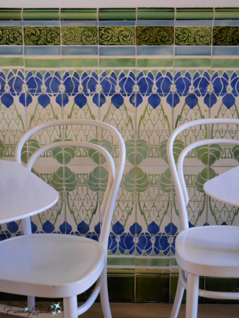 Portuguese Tiles/ Azulejos In Art Nouveau Style In - HD Wallpaper 