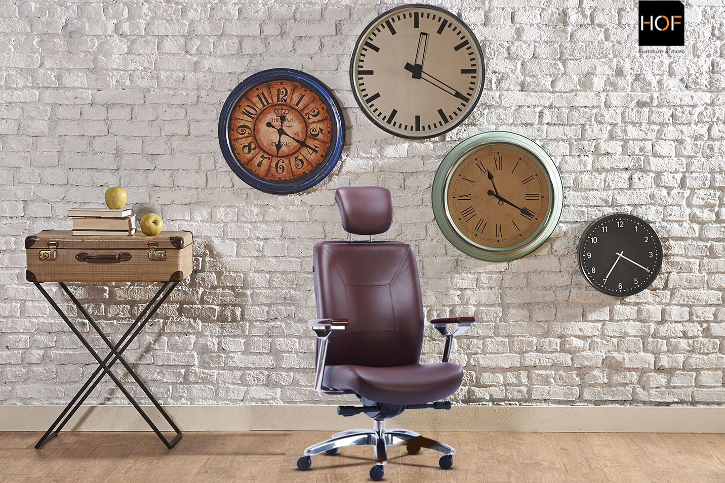 Office Chairs Online - Clock On A Wall - HD Wallpaper 