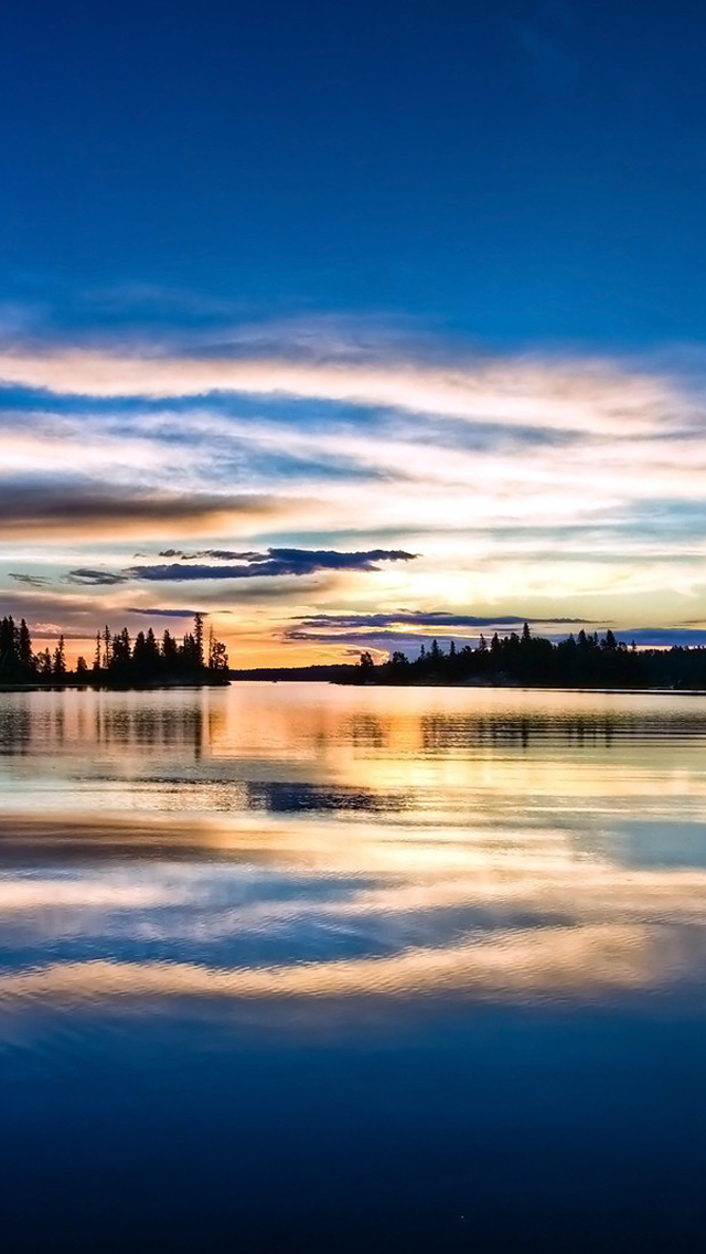 Lake Reflecting The Evening Sky Iphone Wallpaper - Wallpaper - HD Wallpaper 