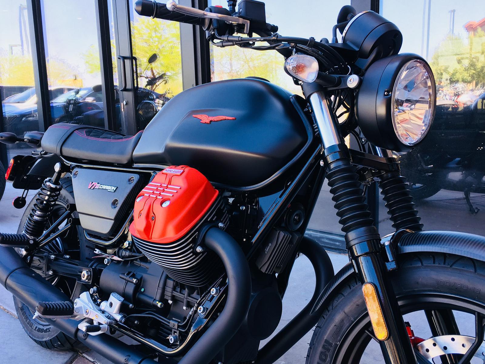 Moto Guzzi V7 Carbon - HD Wallpaper 