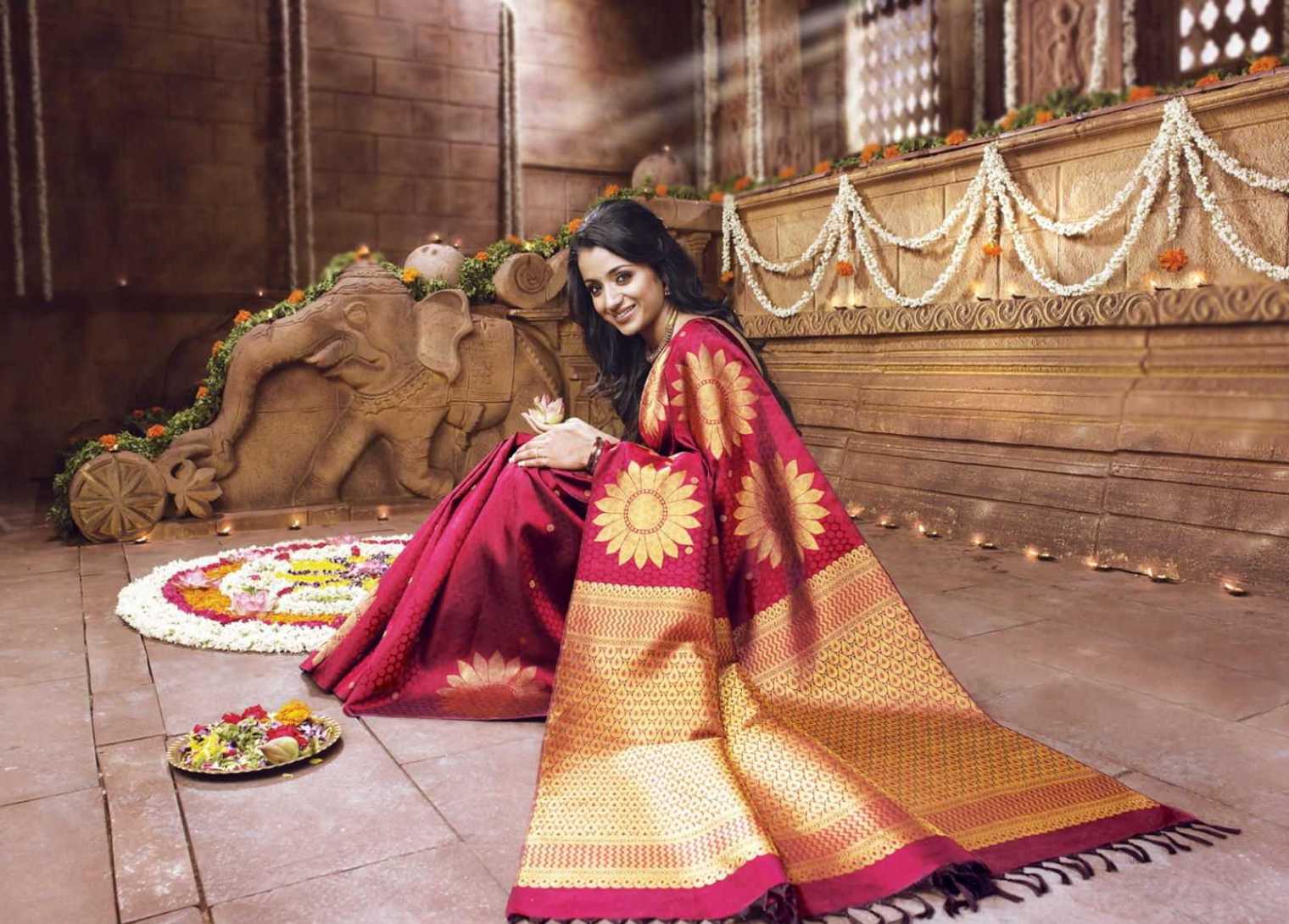 South Indian Heroine Trisha Saree High Definition Wallpapers - Kanchipuram  Silk Sarees Wedding - 1520x1090 Wallpaper 