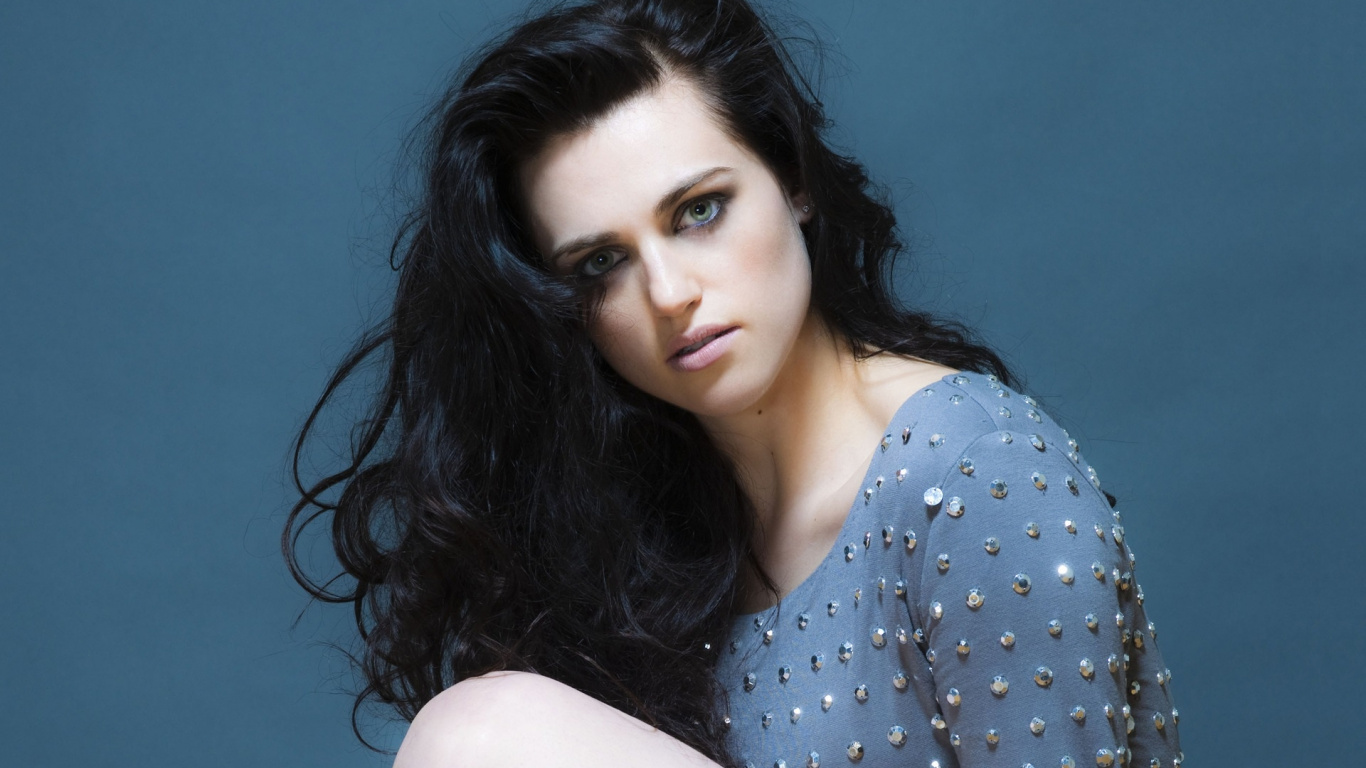 Actress Hd Wallpapers 1366x768 - HD Wallpaper 