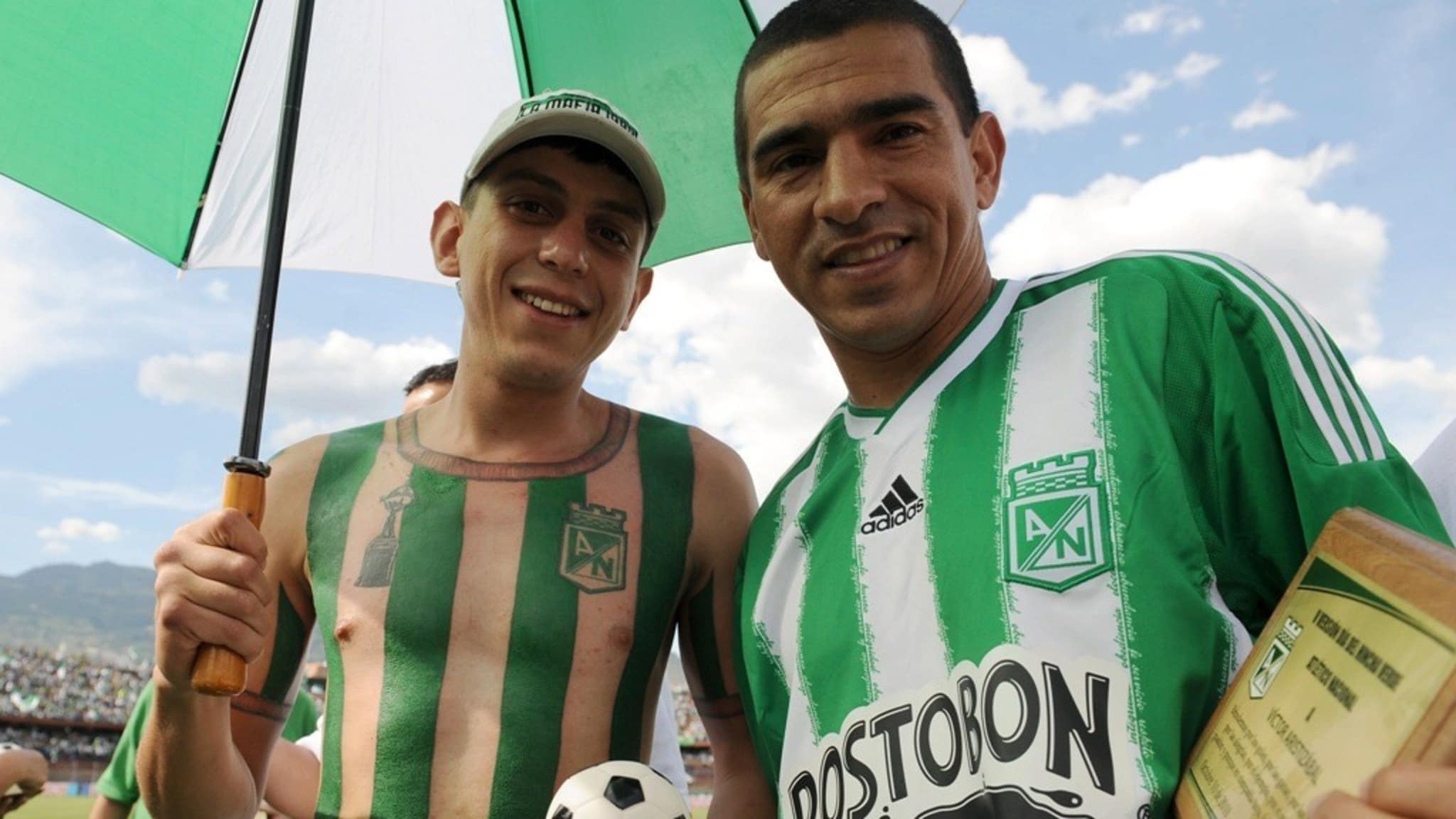 Colombian Football Fan Felipe Alvarez , Sporting The - Andres Escobar Tattoos - HD Wallpaper 