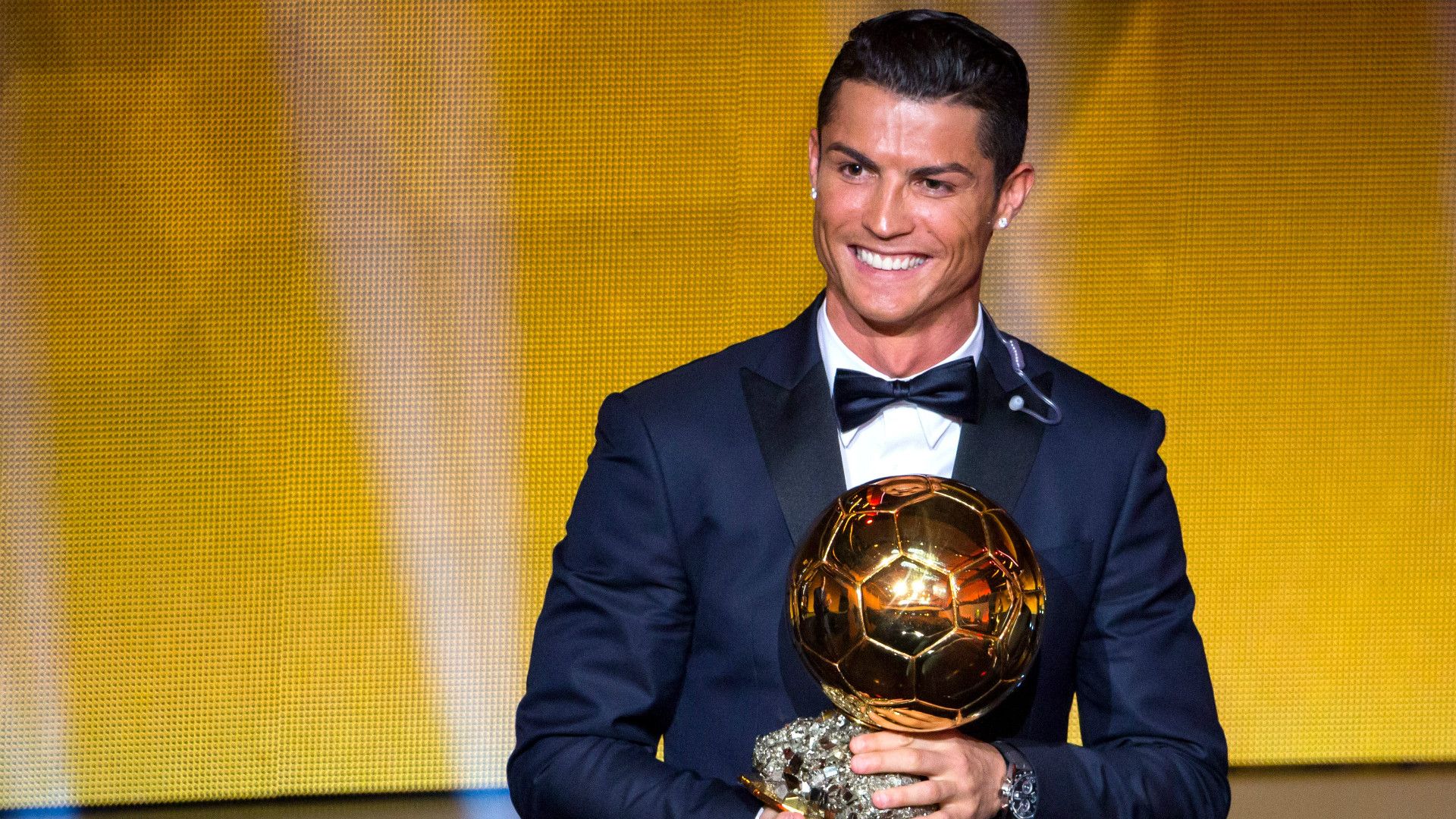 T Live For Individual Prizes&apos - Ballon D Or 2017 Ronaldo - HD Wallpaper 