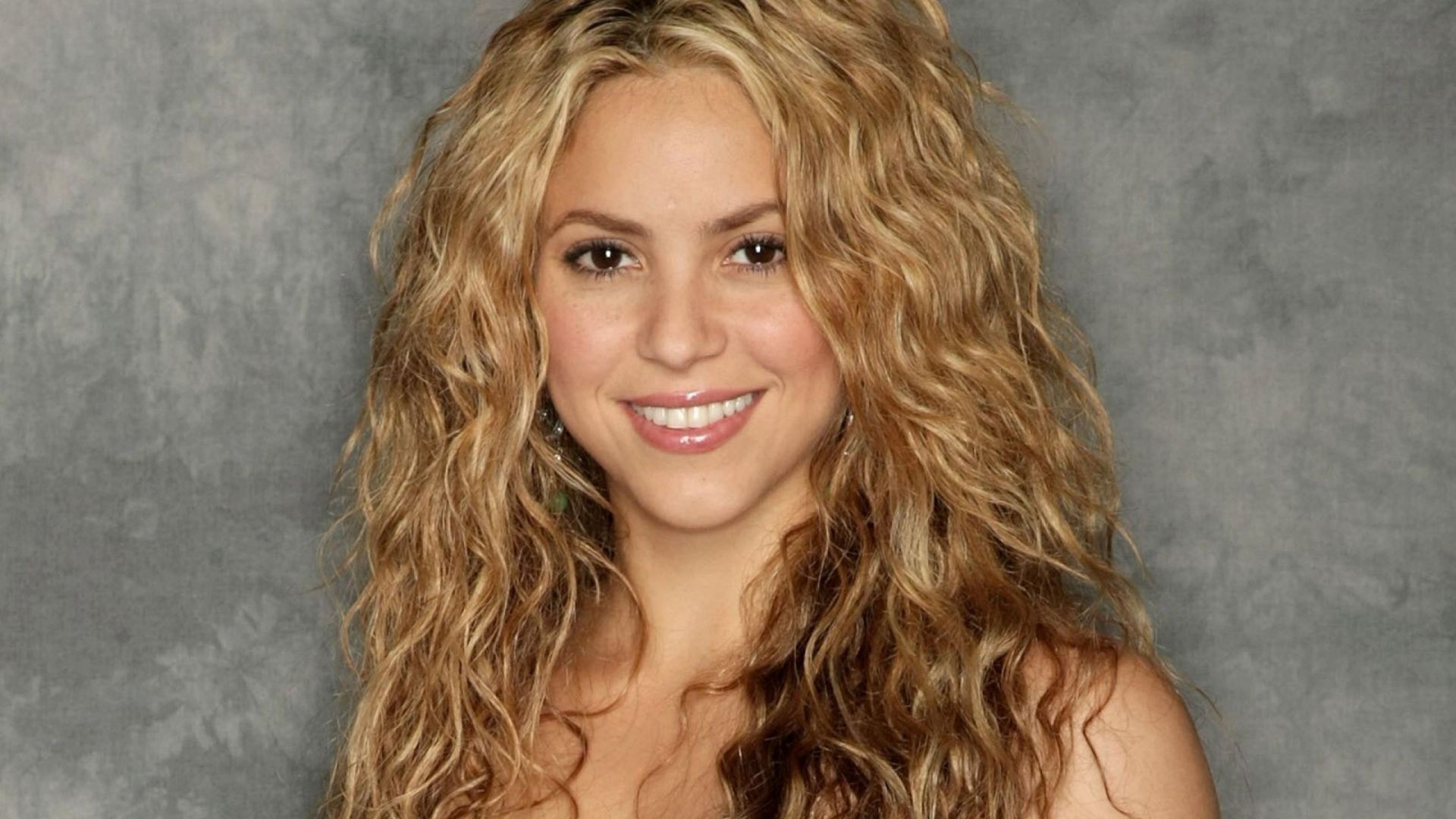 Shakira Isabel Mebarak Ripoll - HD Wallpaper 