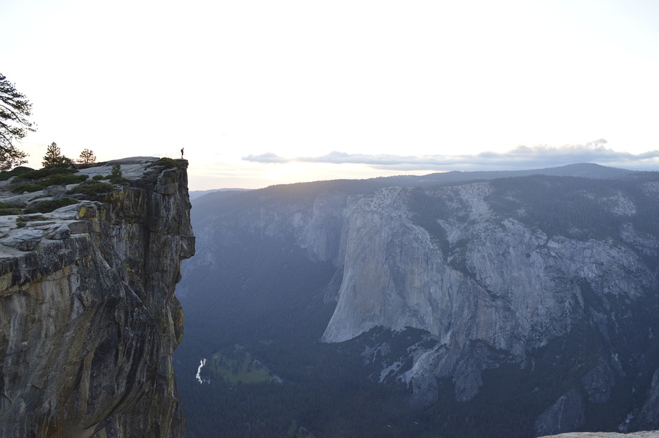 Cliff Hd Wallpapers, Desktop Wallpaper - Yosemite National Park, Taft Point - HD Wallpaper 