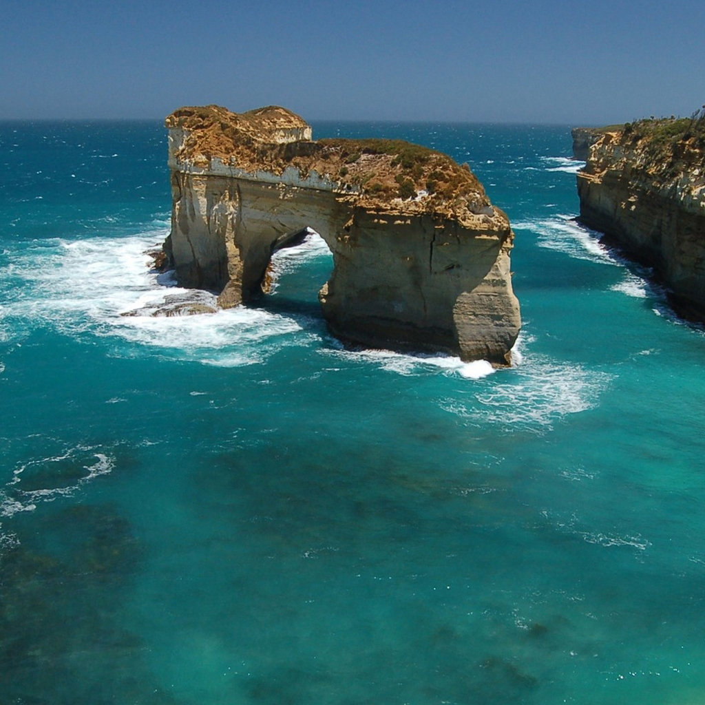 Ocean Cliff - Cliff In The Ocean - HD Wallpaper 