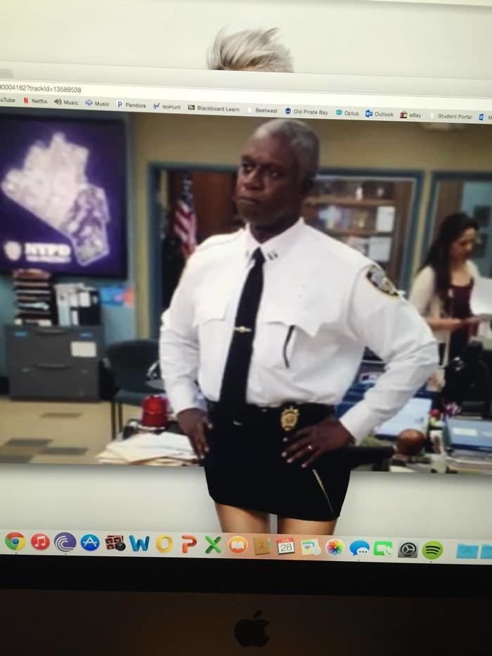 Watching Brooklyn Nine Nine When My Desktop Background - HD Wallpaper 