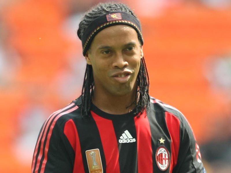 Ronaldinho - Ronaldinho Ac Milan - HD Wallpaper 