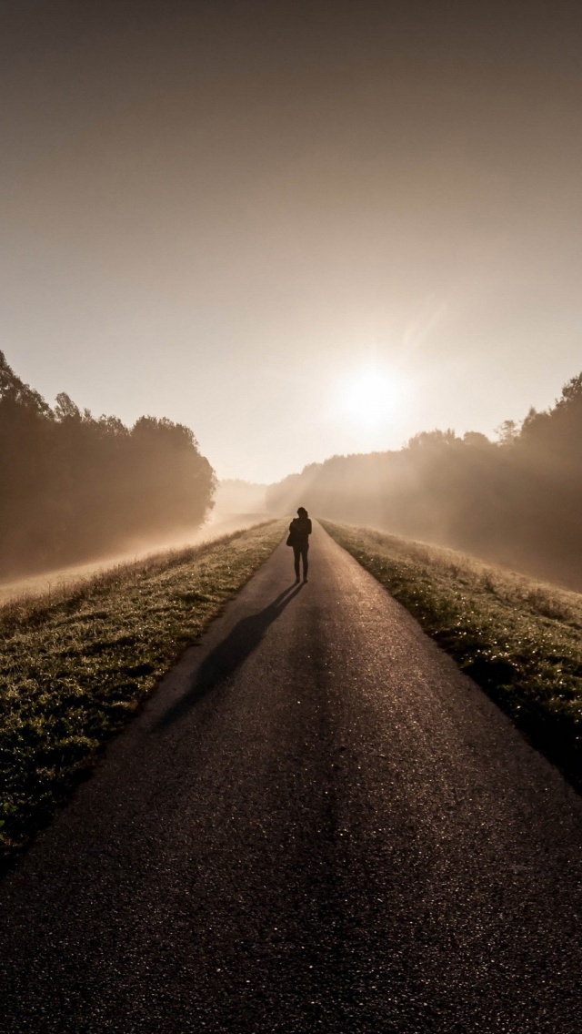 Life Walk Alone Quotes - HD Wallpaper 