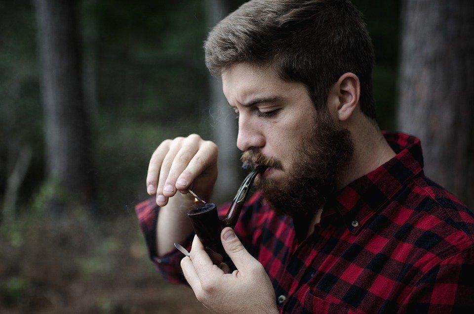 Pipe Smoking - HD Wallpaper 