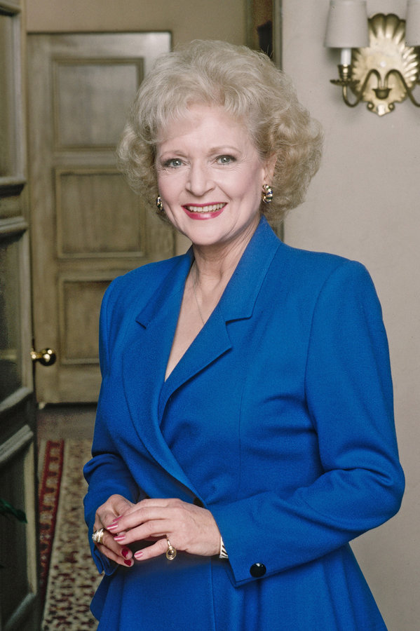 Betty White - Betty White Golden Girls - HD Wallpaper 