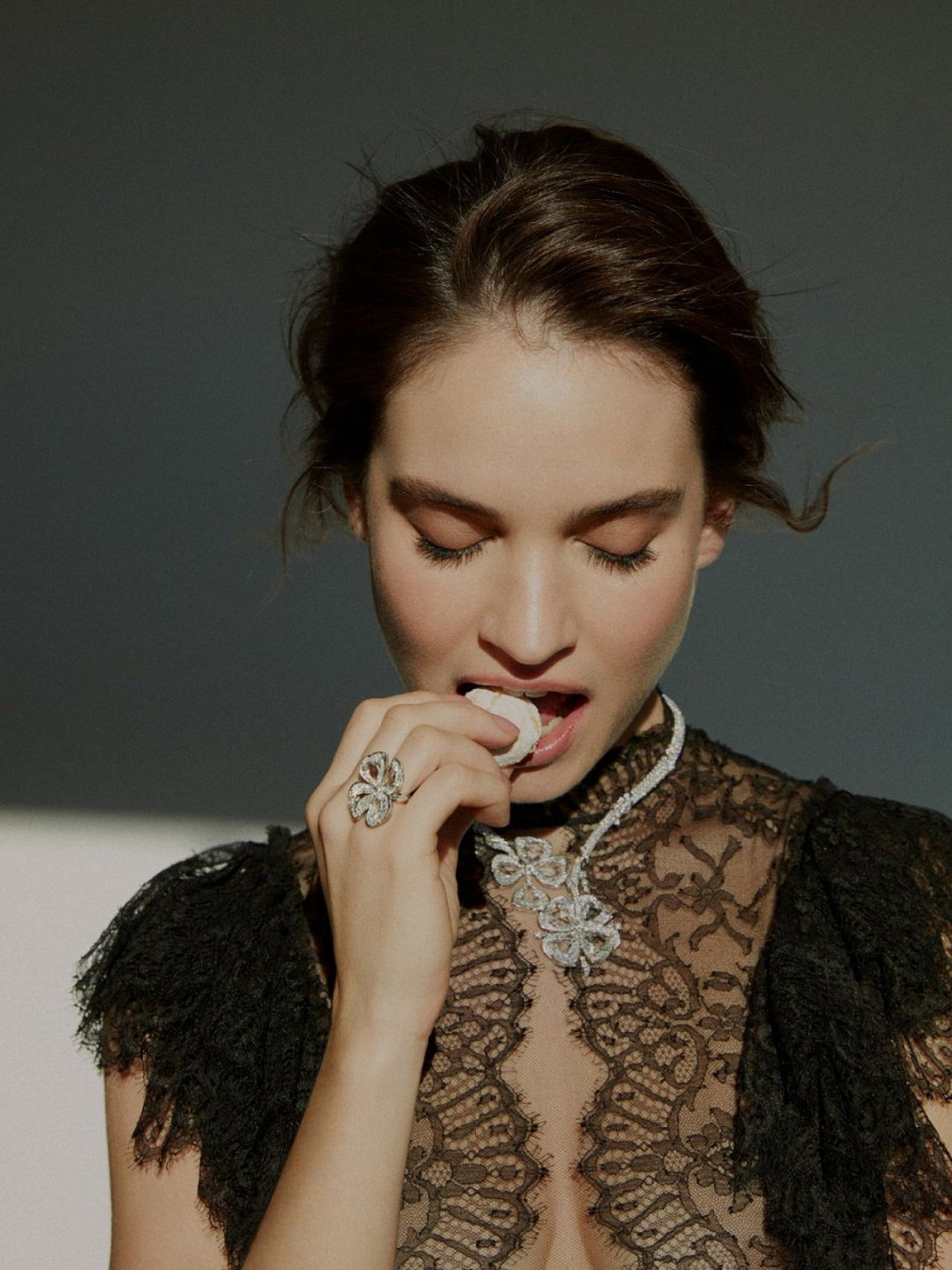 Pic - Lily James Madame Figaro - HD Wallpaper 