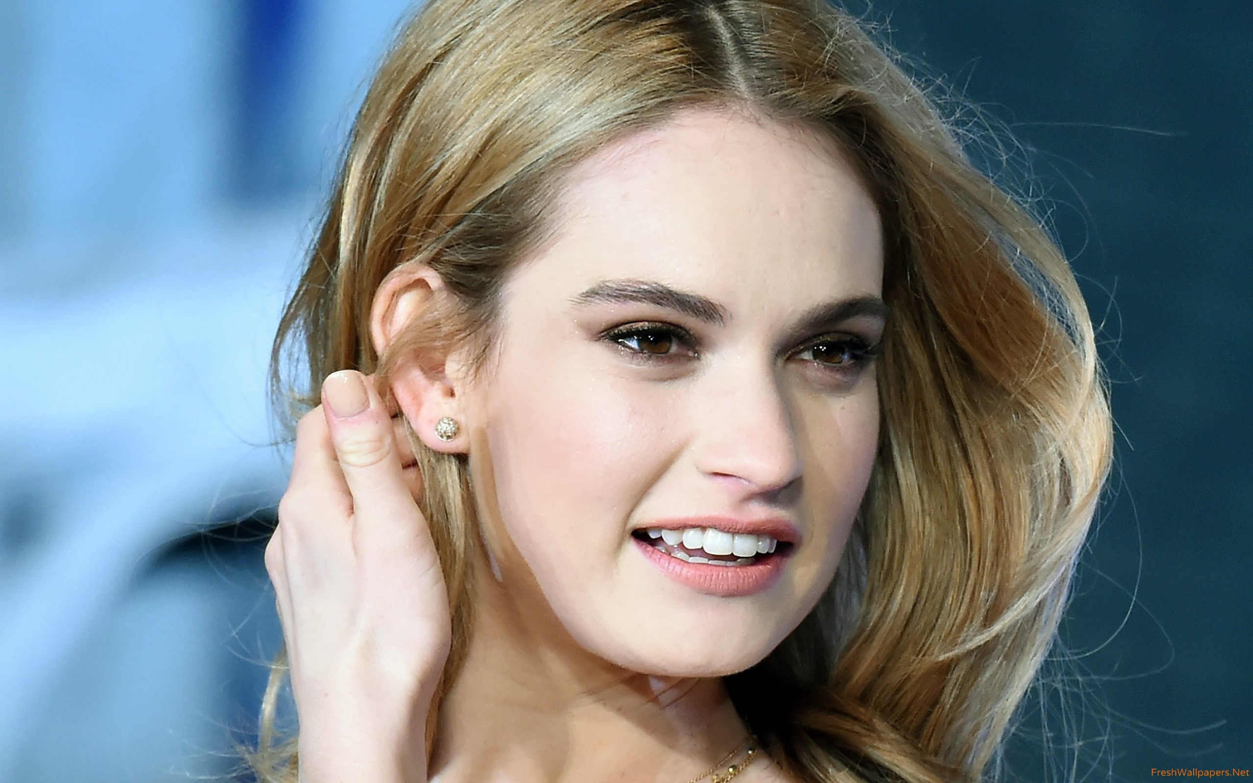 Hd Photo Lily James - HD Wallpaper 
