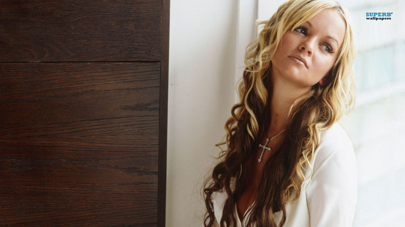 Jennifer Ellison - HD Wallpaper 