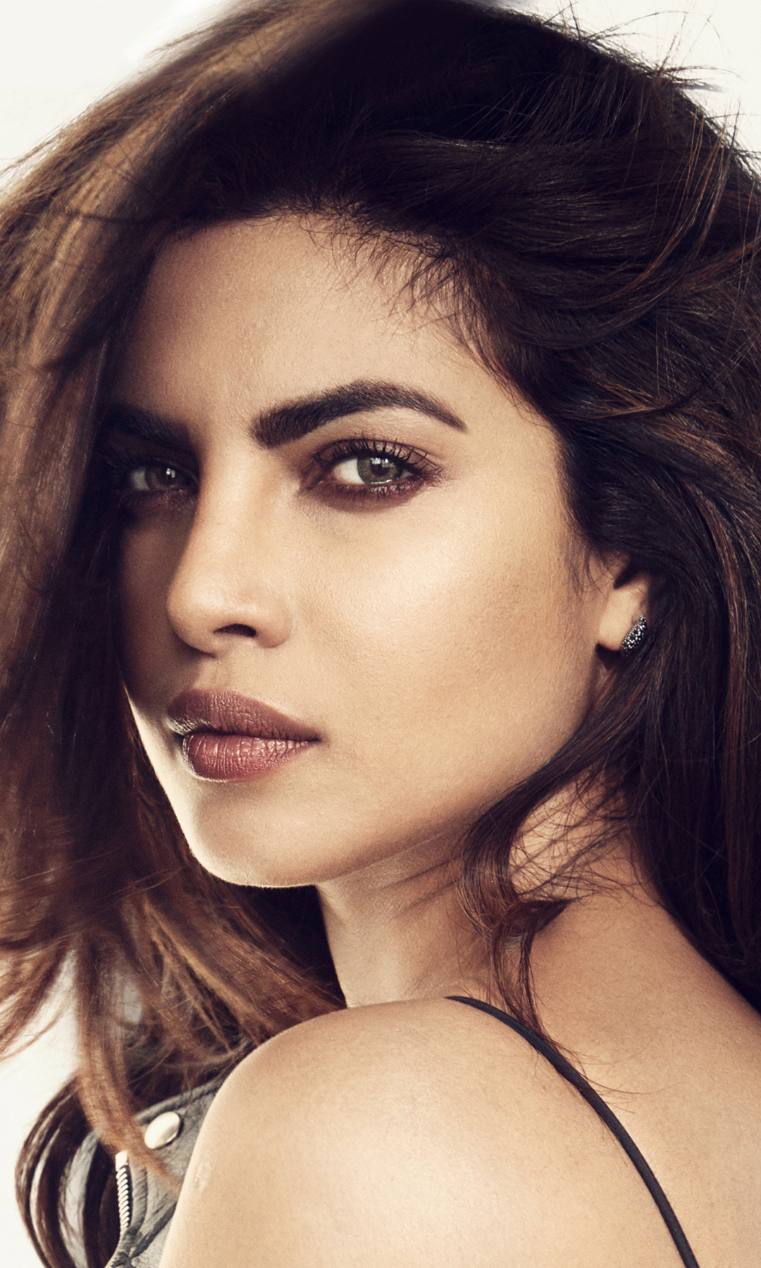 Priyanka Chopra, Bollywood, Brunette, Actress, Wallpaper - HD Wallpaper 