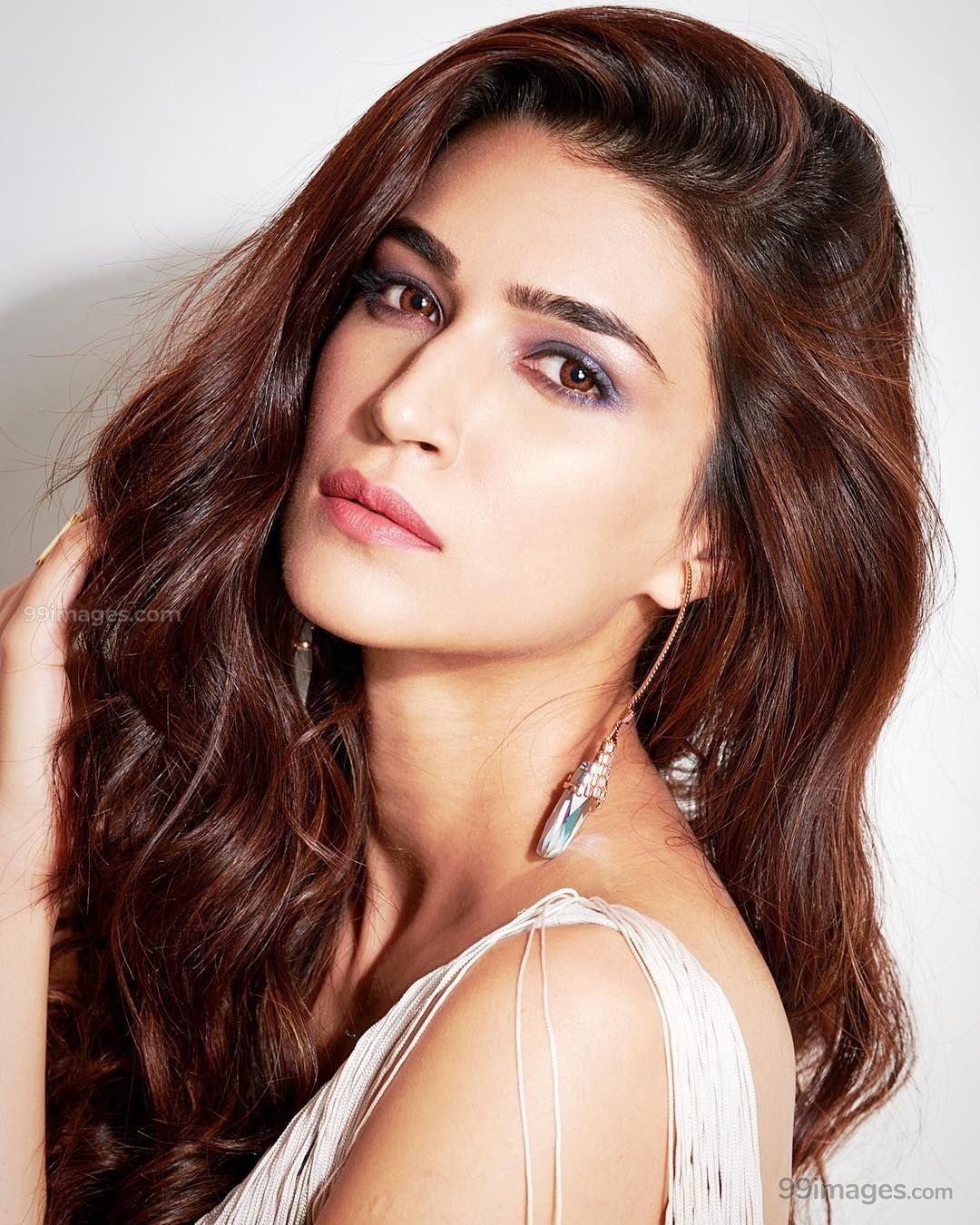 Kriti Sanon Luka Chuppi Success - HD Wallpaper 