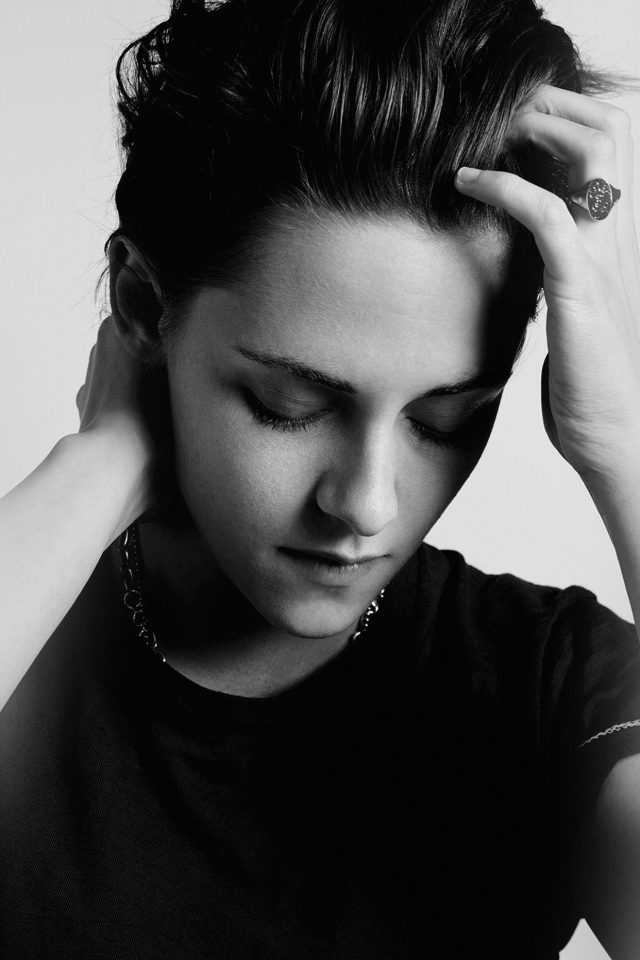 Kristen Stewart Bw Dark Celebrity Iphone Wallpaper - Kristen Stewart - HD Wallpaper 