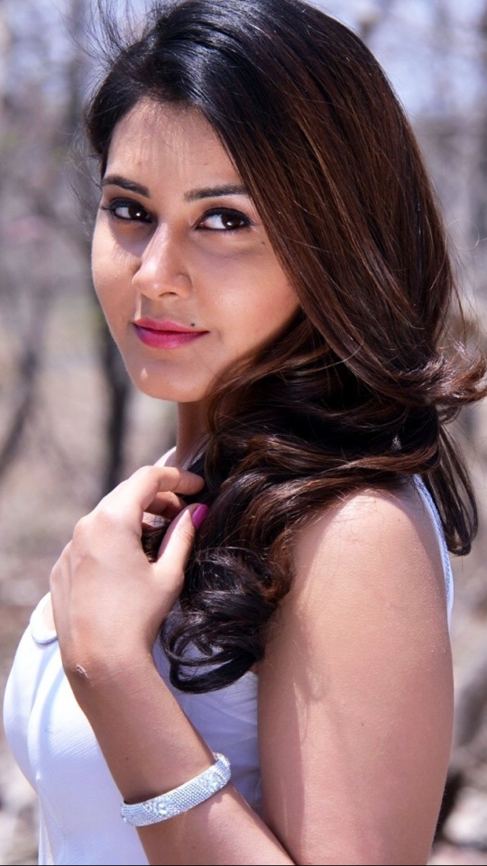 Beautiful Wallpaper Rashi Khanna - HD Wallpaper 