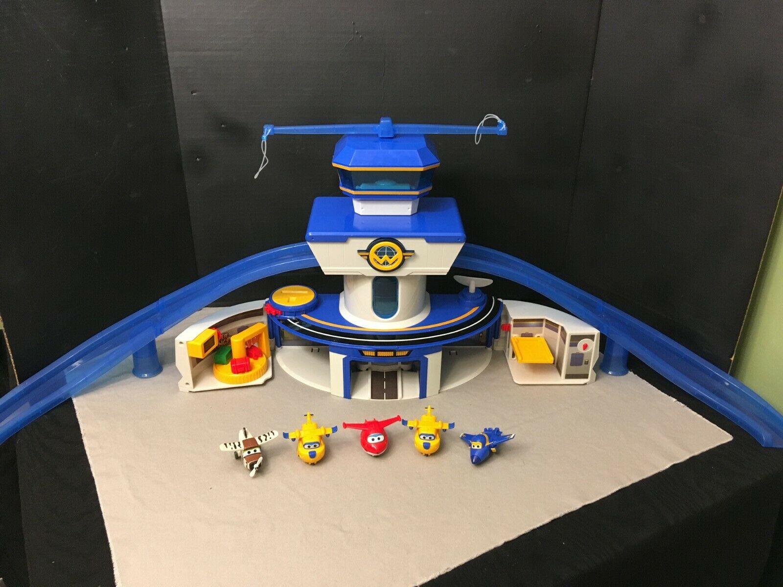 Scale Model - HD Wallpaper 