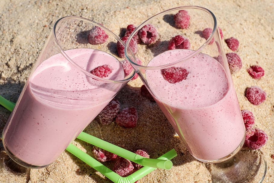 Two Clear Drinking Glasses With Rustberry Shake, Raspberries, - Drinks - HD Wallpaper 
