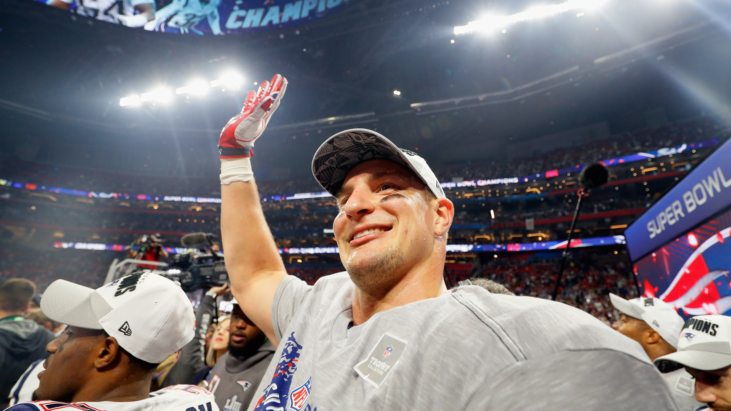 Rob Gronkowski Retire - HD Wallpaper 
