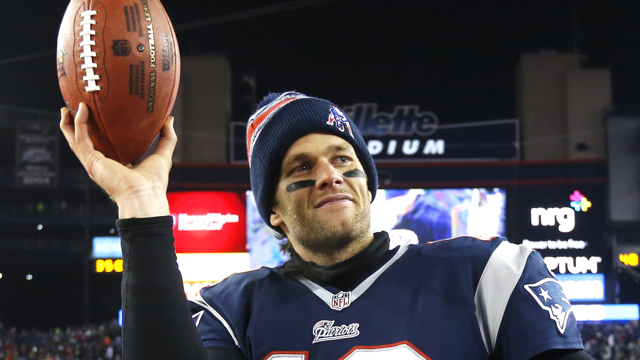 Patriots Quarterback Tom Brady - HD Wallpaper 