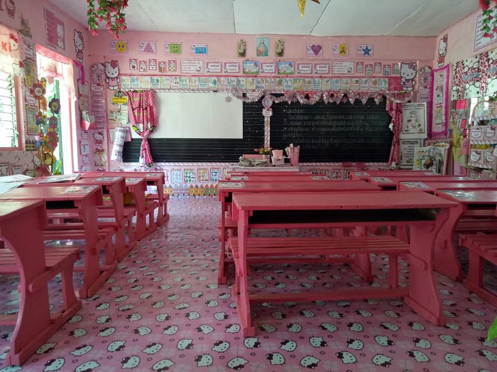 School Pink Classroom - HD Wallpaper 